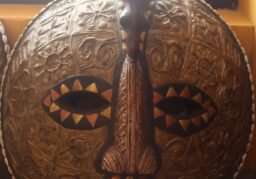 Decorative Round Bird Mask
